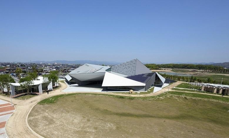 九州芸文館